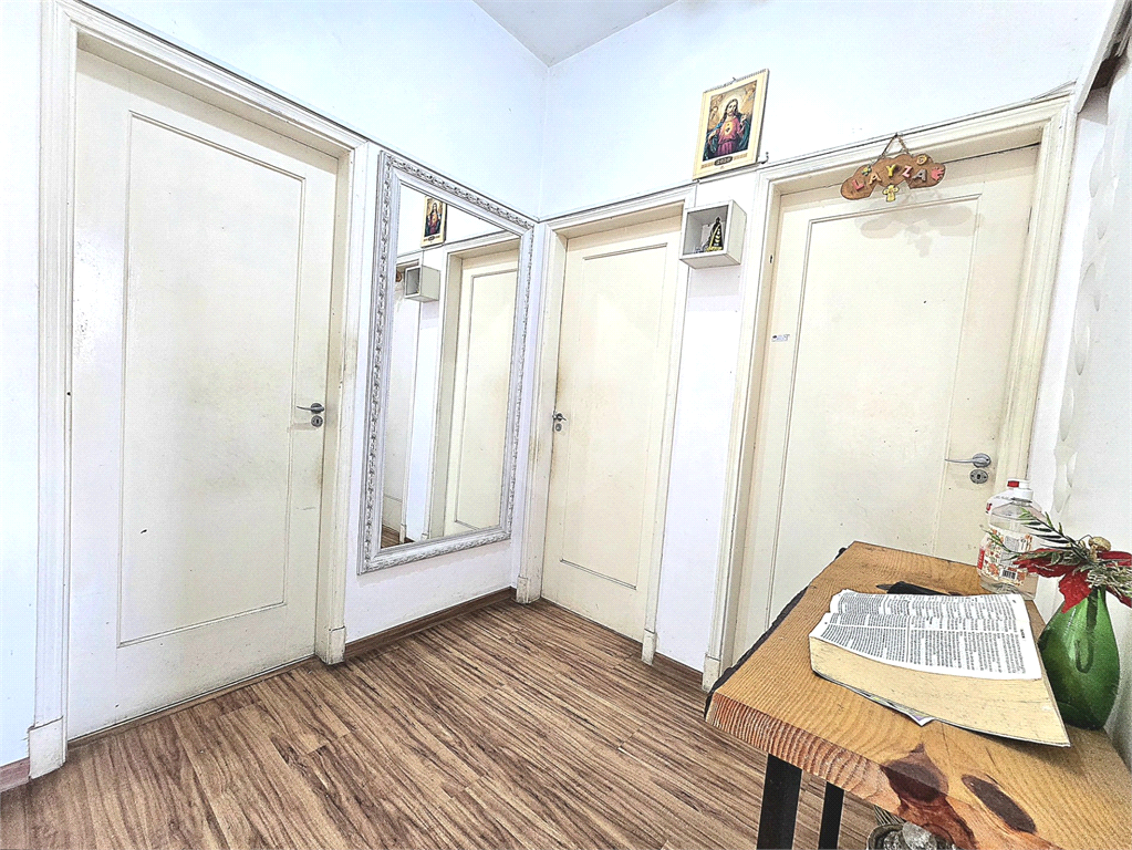 Apartamento para venda com 2 dormitórios 2 banheiros no Gonzaga, Santos -SP