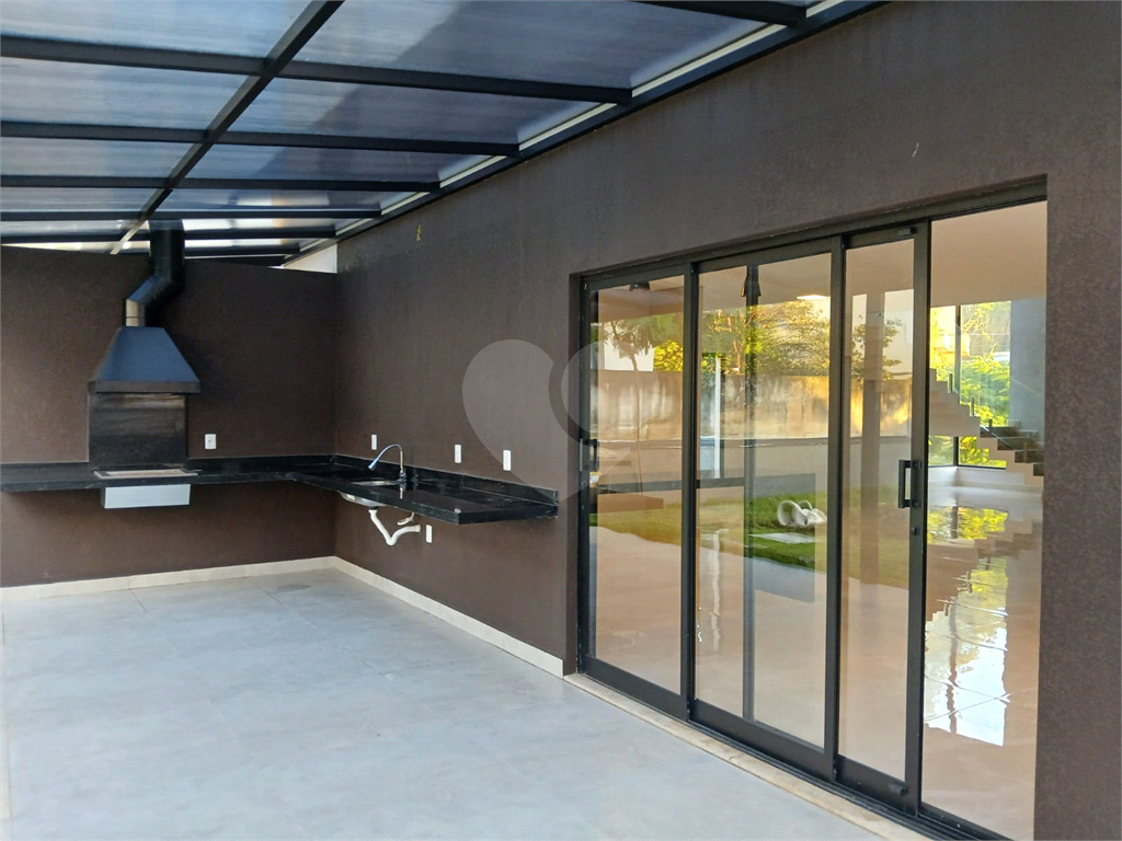 Casa de Condomínio à venda com 3 quartos, 202m² - Foto 3