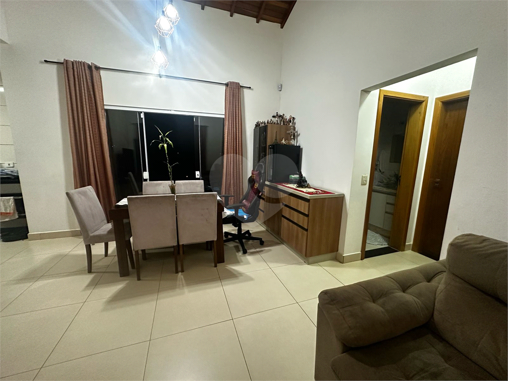 Casa terrea a venda com 03 quartos, piscina e churrasqueira,  recem construida  em Mairipora!