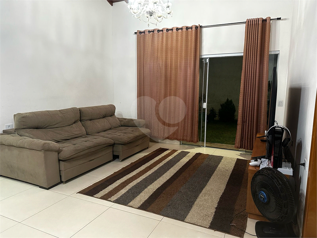 Casa terrea a venda com 03 quartos, piscina e churrasqueira,  recem construida  em Mairipora!
