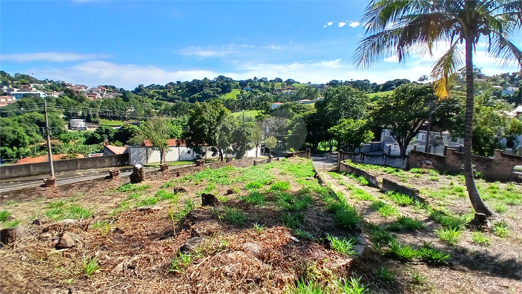 TERRENO DE ESQUINA