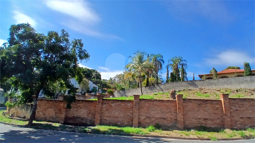 TERRENO DE ESQUINA
