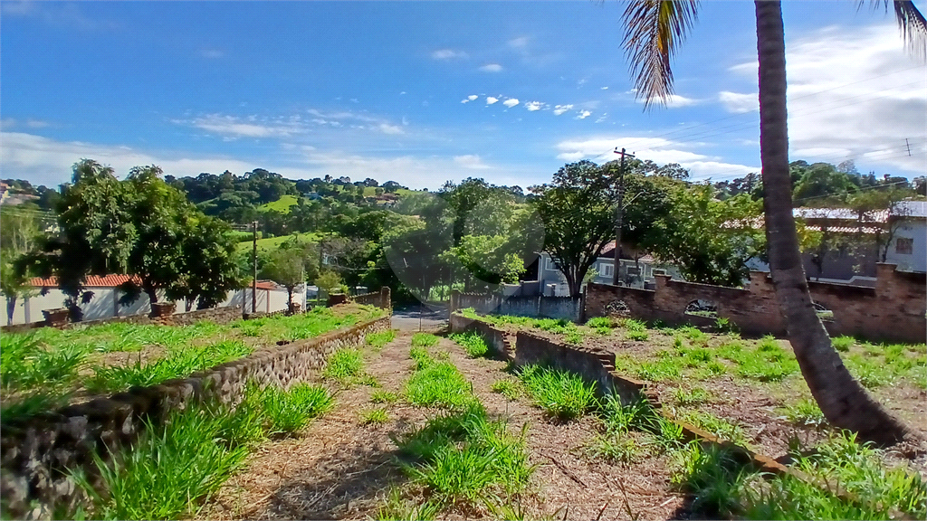 TERRENO DE ESQUINA