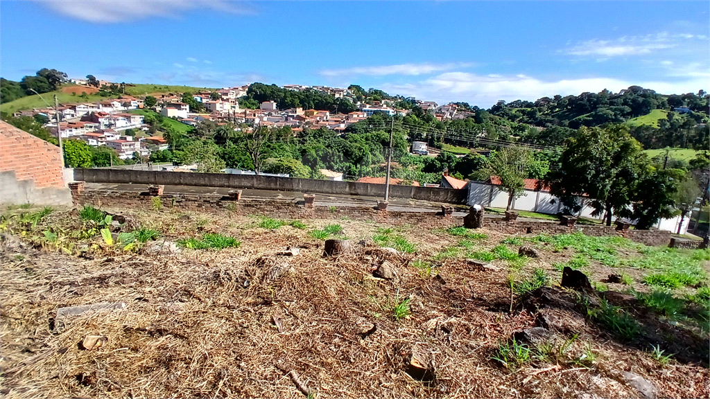 TERRENO DE ESQUINA