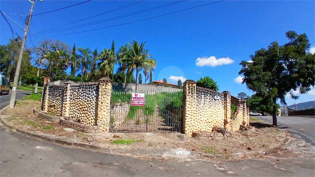 TERRENO DE ESQUINA