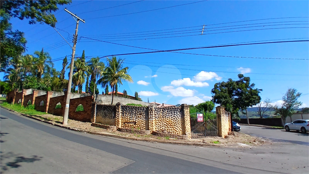 TERRENO DE ESQUINA