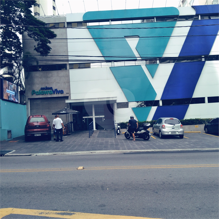 Apartamento 87 m² – Rua Voluntários da Pátria – Andar Alto – 2 vagas - Excelente Localização