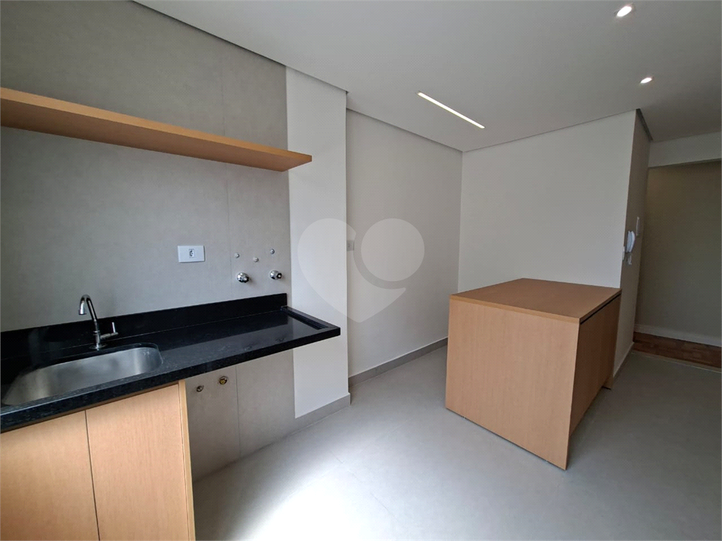 Apartamento 87 m² – Rua Voluntários da Pátria – Andar Alto – 2 vagas - Excelente Localização