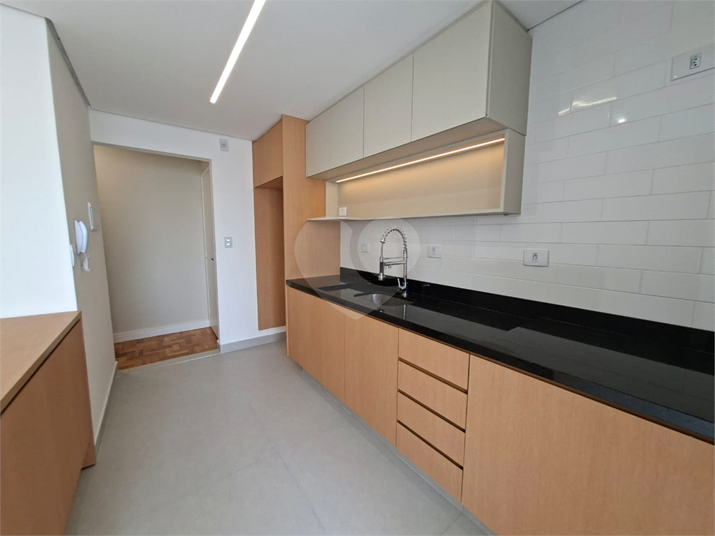 Apartamento 87 m² – Rua Voluntários da Pátria – Andar Alto – 2 vagas - Excelente Localização