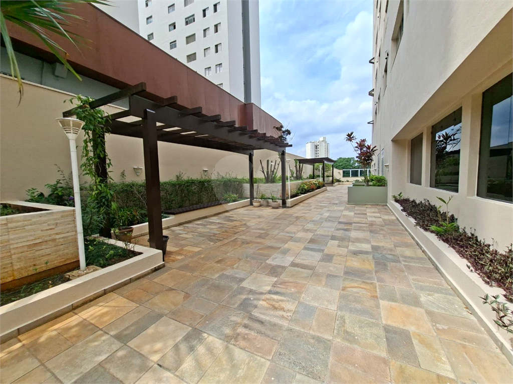 Apartamento 87 m² – Rua Voluntários da Pátria – Andar Alto – 2 vagas - Excelente Localização