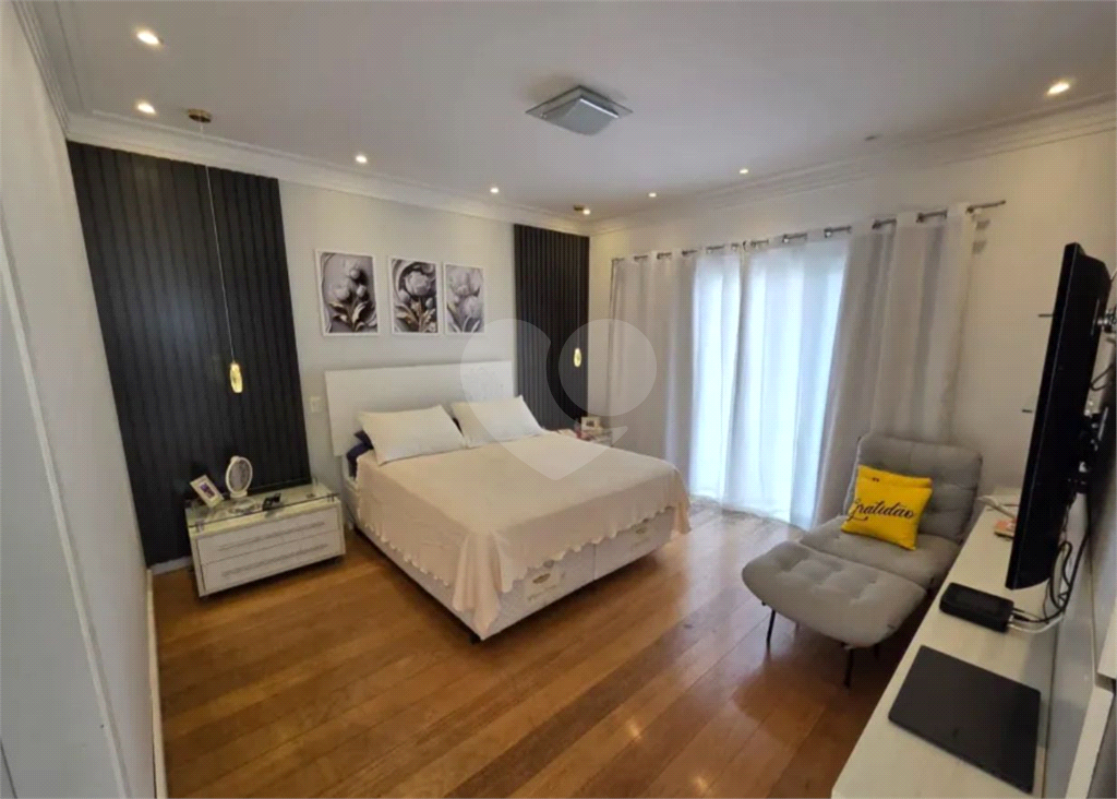 Casa em Condomínio de Alto Padrão no Reserva da Cantareira – 3 Suítes, Área Gourmet e 8 Vagas