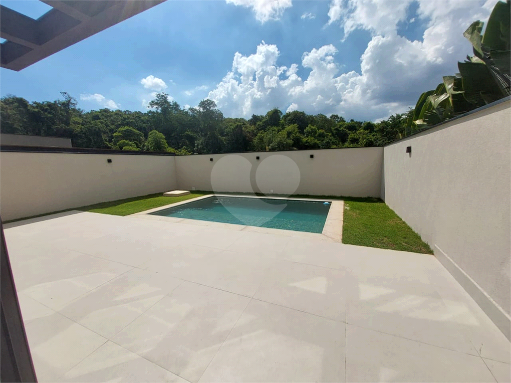 Casa à venda com 3 quartos, 300m² - Foto 40