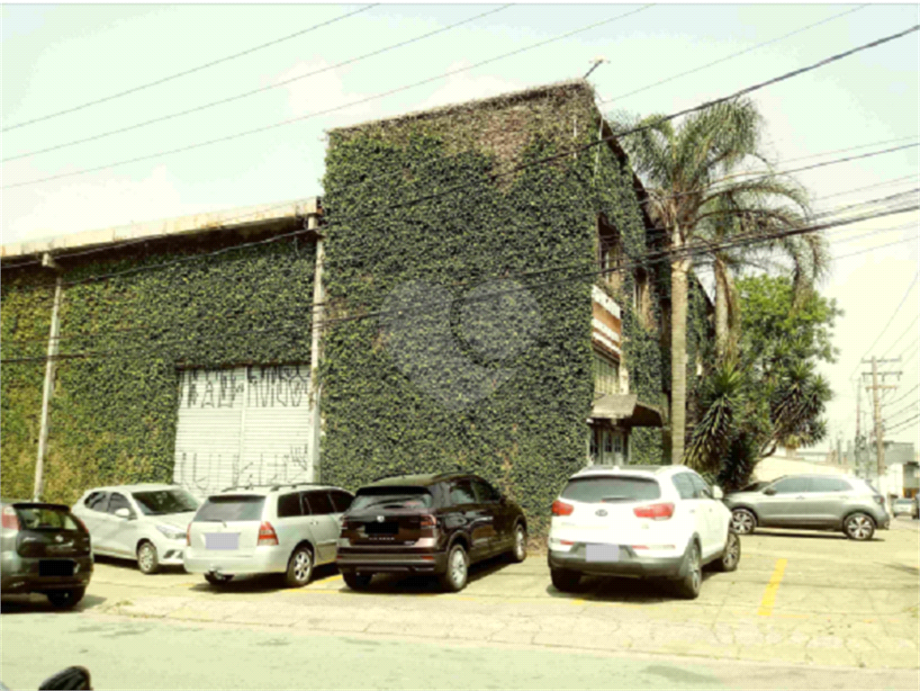 Prédio Comercial à venda na Avenida do Cursino e de esquina