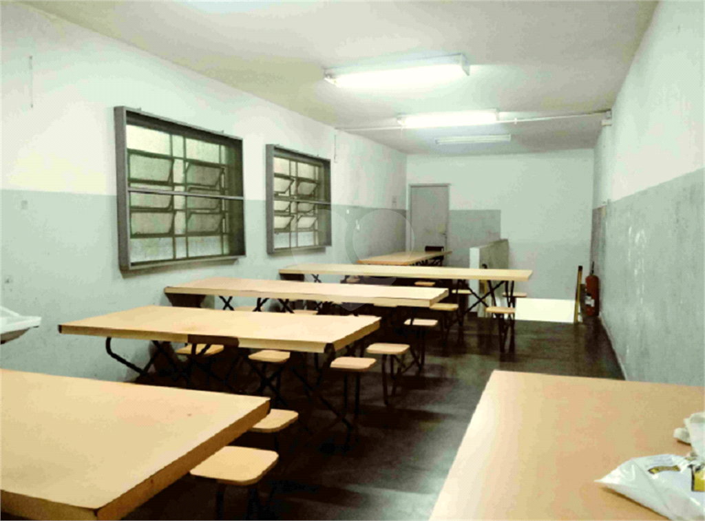 Prédio Comercial à venda na Avenida do Cursino e de esquina