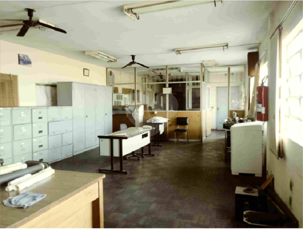 Prédio Comercial à venda na Avenida do Cursino e de esquina