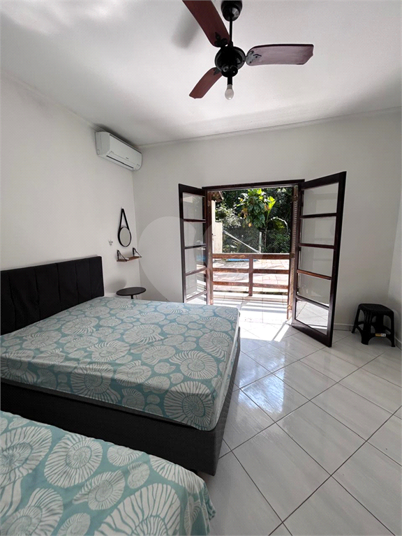 LINDO SOBRADO EM CONDOMINIO FECHADO