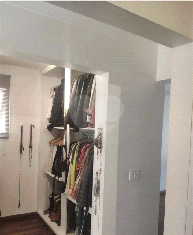 SOBRADO em CONDOMÍNIO REFÚGIO DOS PINHEIROS