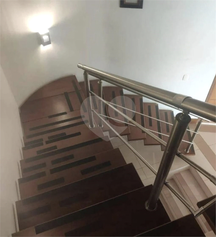 SOBRADO em CONDOMÍNIO REFÚGIO DOS PINHEIROS