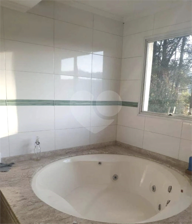 SOBRADO em CONDOMÍNIO REFÚGIO DOS PINHEIROS