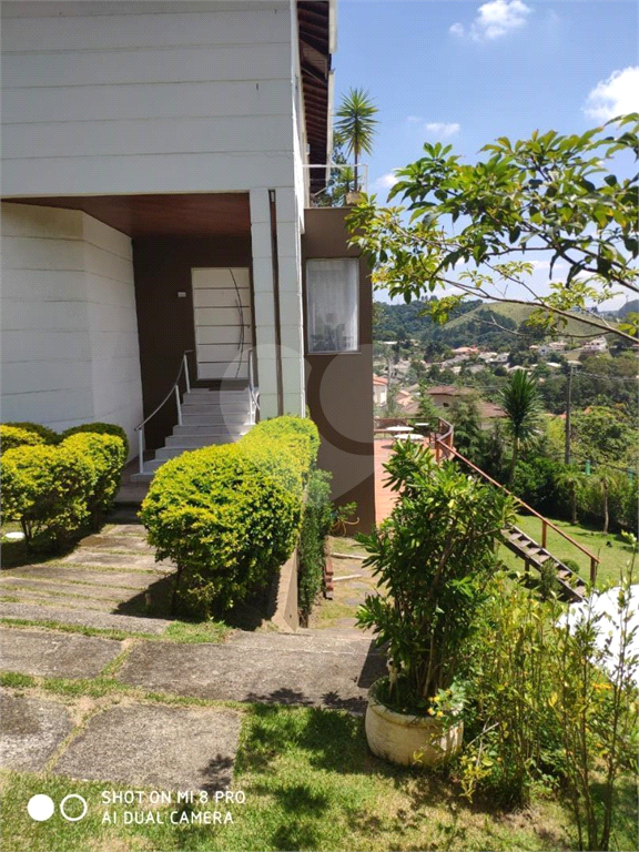 SOBRADO em CONDOMÍNIO REFÚGIO DOS PINHEIROS