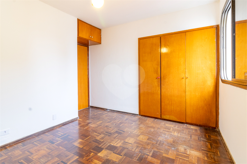 Apartamento - Perdizes - 4 Dormitórios - 136 m².