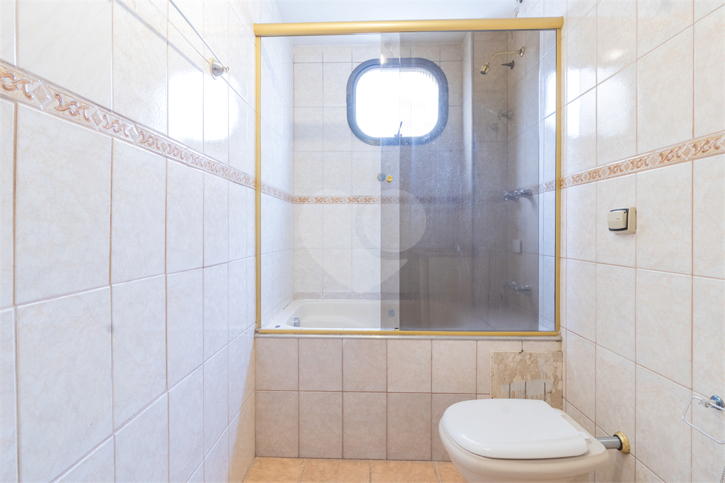 Apartamento - Perdizes - 4 Dormitórios - 136 m².