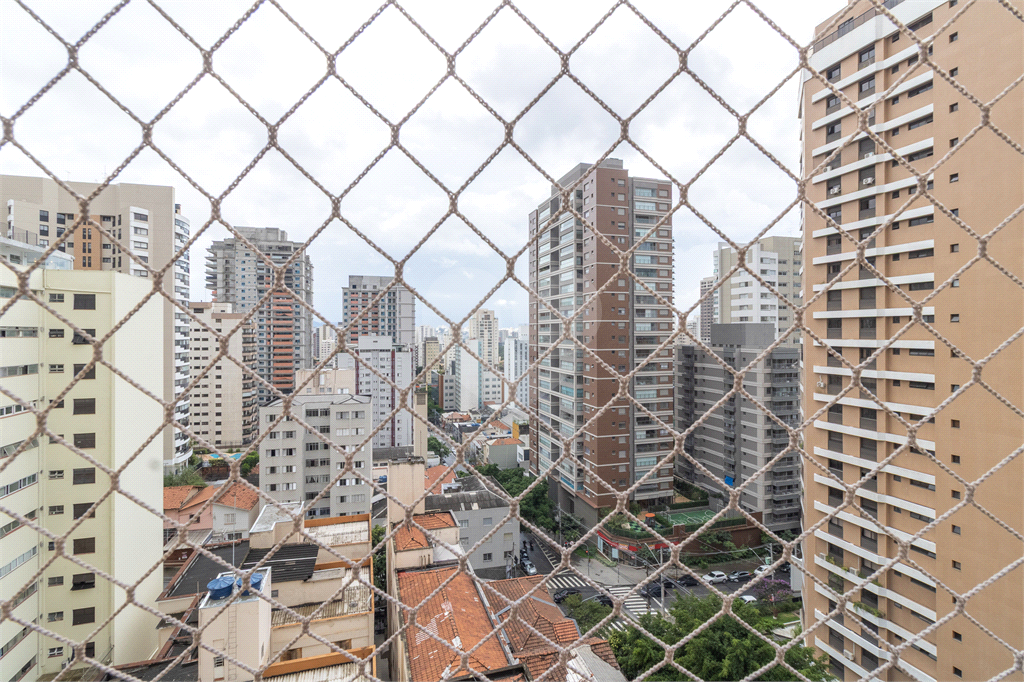 Apartamento - Perdizes - 4 Dormitórios - 136 m².