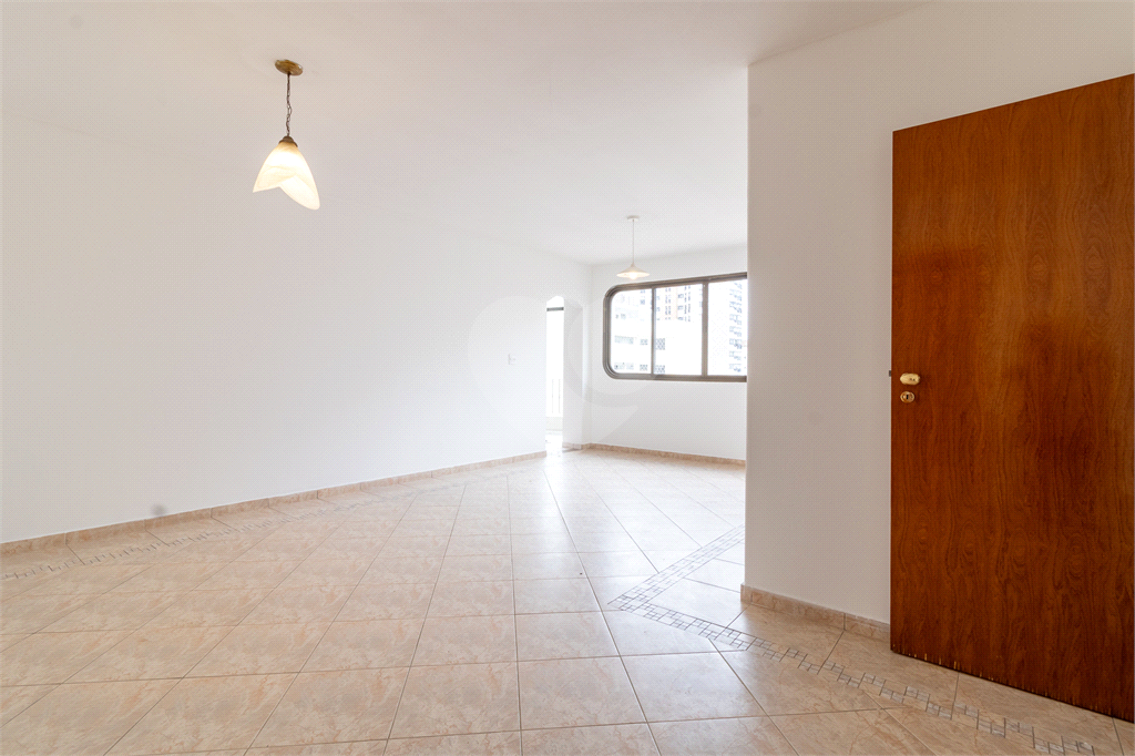 Apartamento - Perdizes - 4 Dormitórios - 136 m².