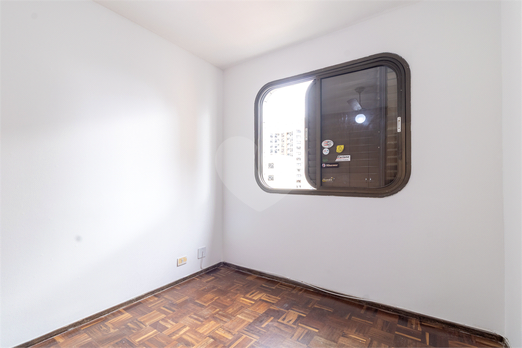 Apartamento - Perdizes - 4 Dormitórios - 136 m².