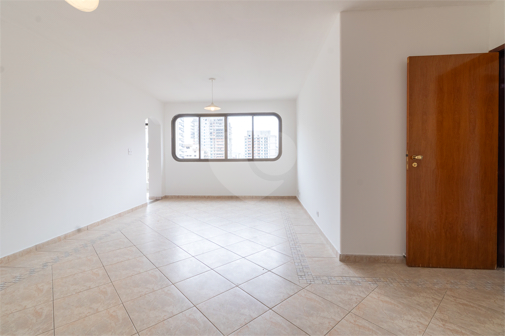 Apartamento - Perdizes - 4 Dormitórios - 136 m².