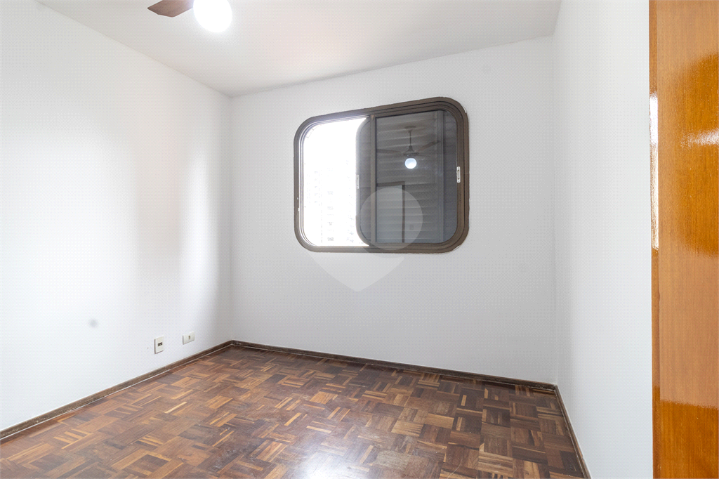 Apartamento - Perdizes - 4 Dormitórios - 136 m².