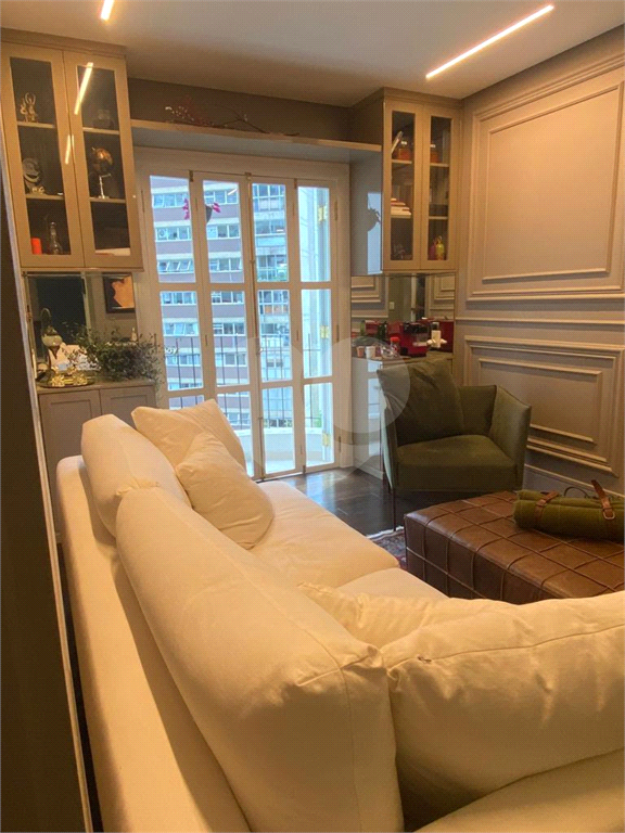 Apartamento com 2 suítes e 2 vagas no Real Parque