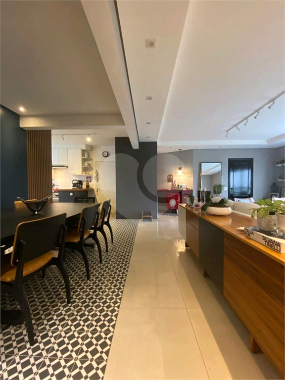 Apartamento com 2 suítes e 2 vagas no Real Parque