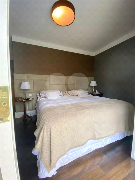 Apartamento com 2 suítes e 2 vagas no Real Parque