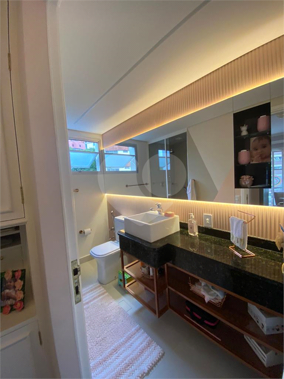 Apartamento com 2 suítes e 2 vagas no Real Parque