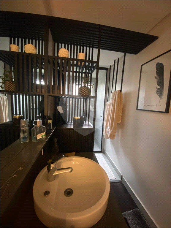 Apartamento com 2 suítes e 2 vagas no Real Parque
