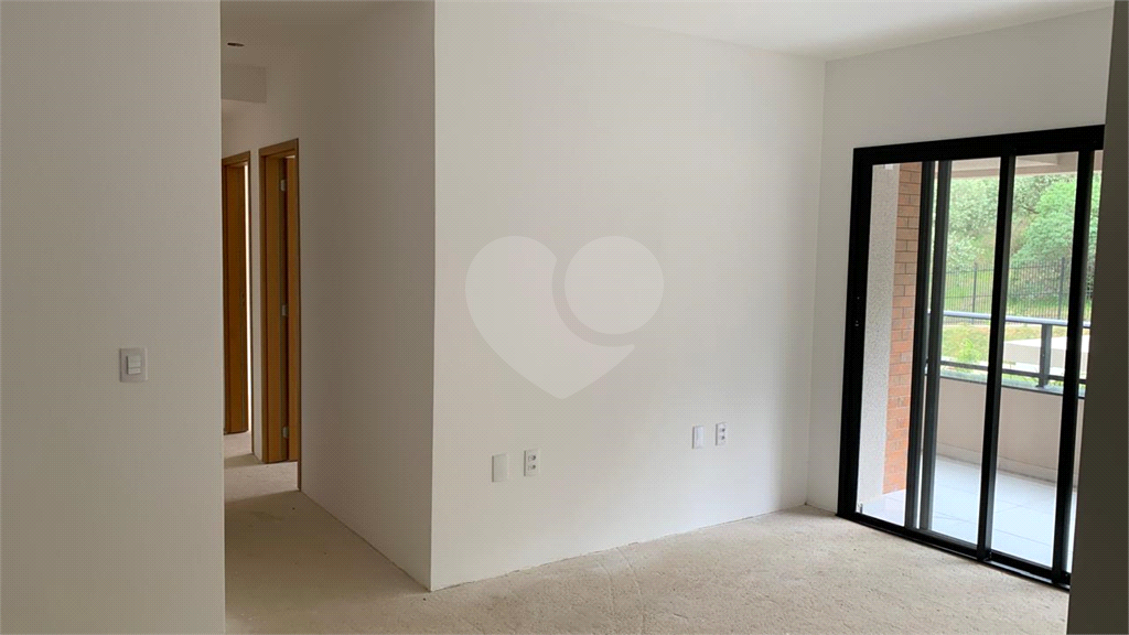 Apartamento à venda com 3 quartos, 95m² - Foto 2