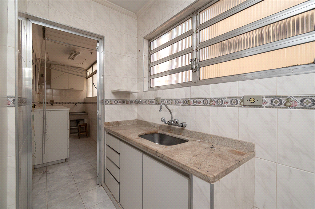 Apartamento - Perdizes - 2 Dormitórios - 85 m² .