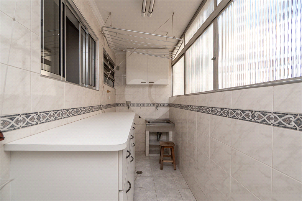 Apartamento - Perdizes - 2 Dormitórios - 85 m² .