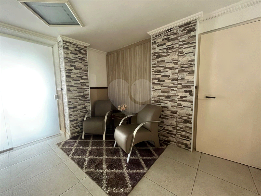 Apartamento à venda com 3 quartos, 69m² - Foto 17