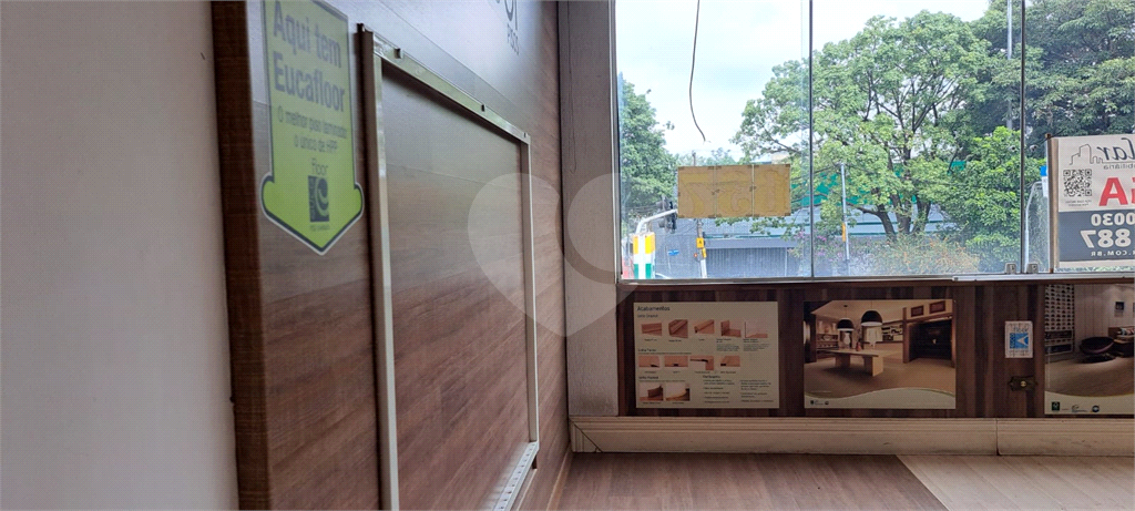 Loja comercial para locação com 150 m2 na Av. Braz Leme