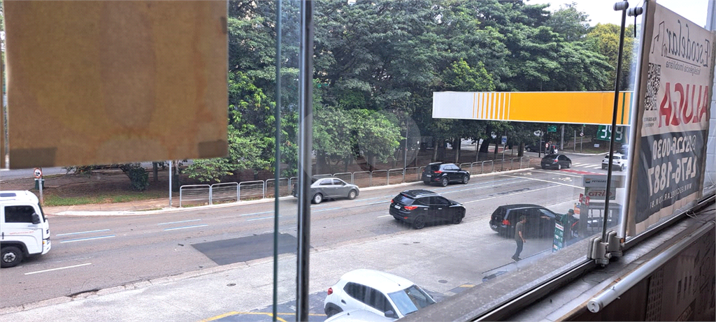 Loja comercial para locação com 150 m2 na Av. Braz Leme