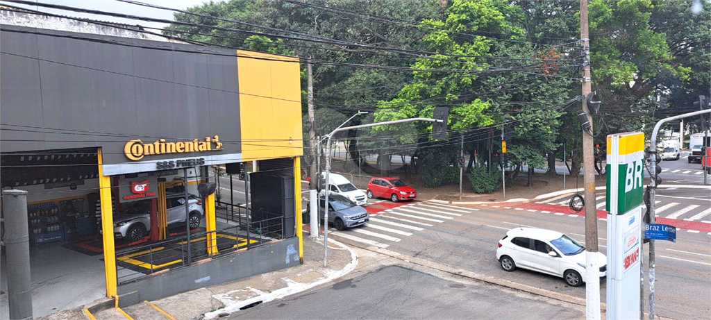 Loja comercial para locação com 150 m2 na Av. Braz Leme