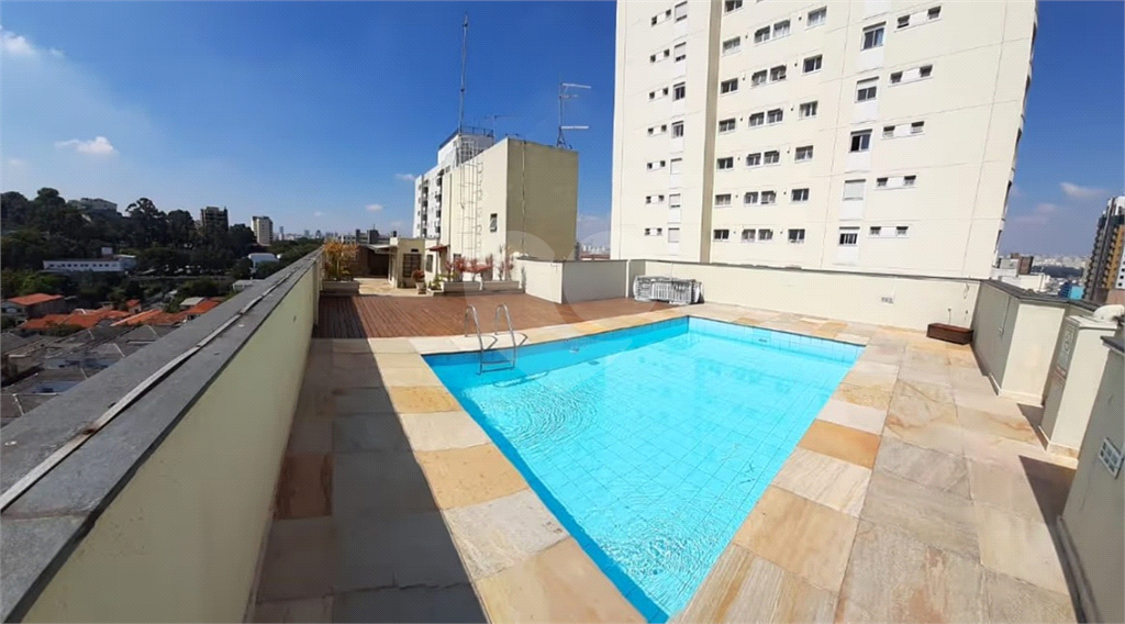 APARTAMENTO em SANTANA