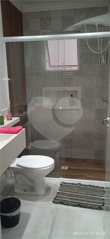 Casa em condomínio  fechado