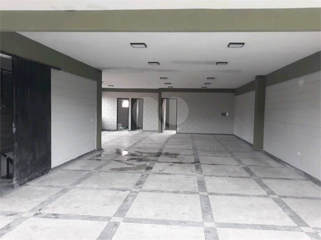 Sal�o Comercial para loca��o em Jardim Villa�a - SP