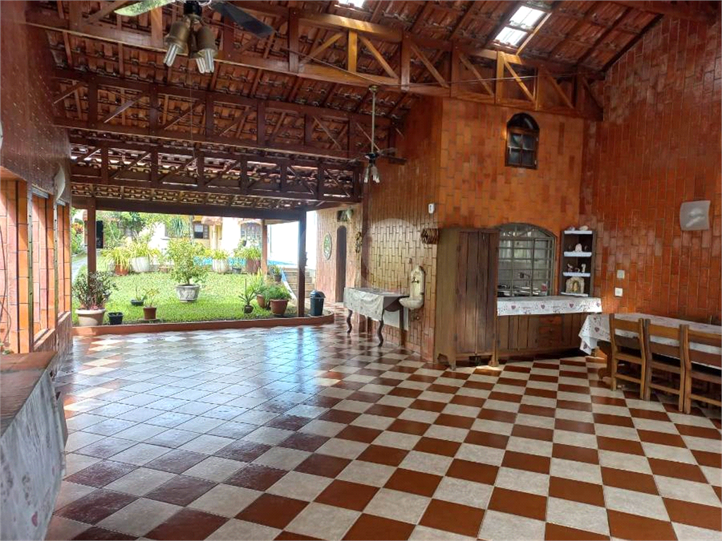 Vila Galvão Guarulhos Casa de Alto Padrão a venda com terreno de 500 m² aceita 30% em Permuta!!