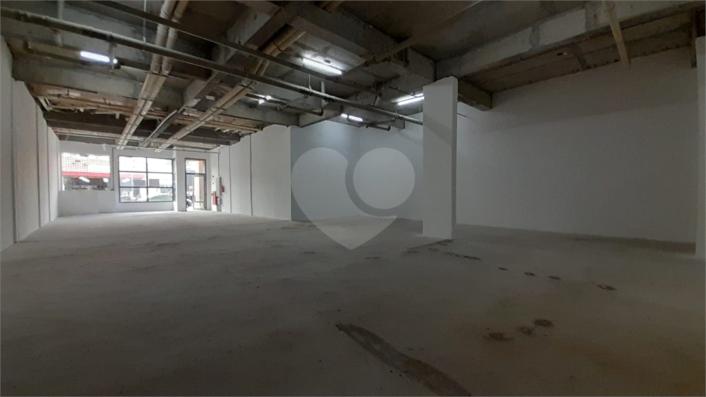 Salão comercial para locação no Ipiranga com 270 metros quadrados e alto fluxo de pedestres
