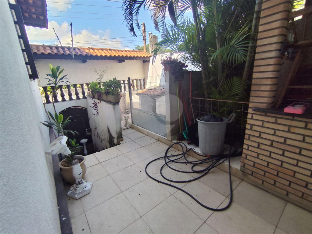 Sobrado 3 dormitórios, 2 suítes, Barro Branco
