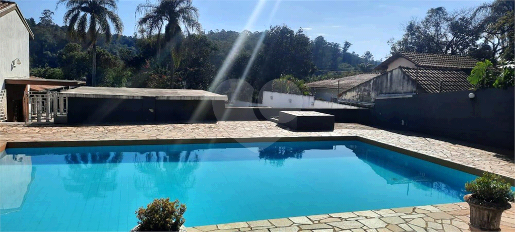 Casa à venda e aluguel com 4 quartos, 600m² - Foto 8